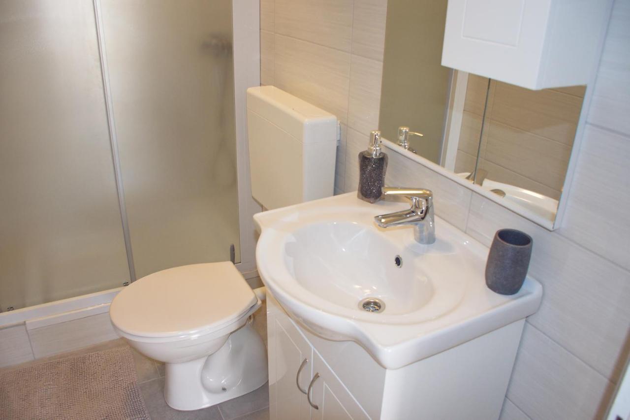 Apartments Mike Novalja Εξωτερικό φωτογραφία